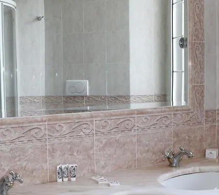 Ξενοδοχείο Lh Grand Hermitage 4*