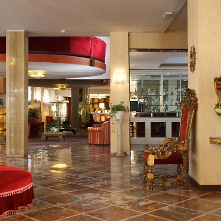 Ξενοδοχείο Lh Grand Hermitage 4*