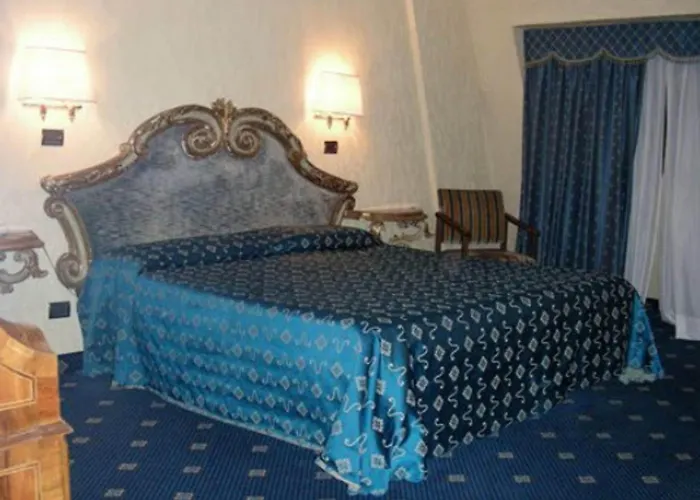 Lh Grand Hermitage Hotel 4*