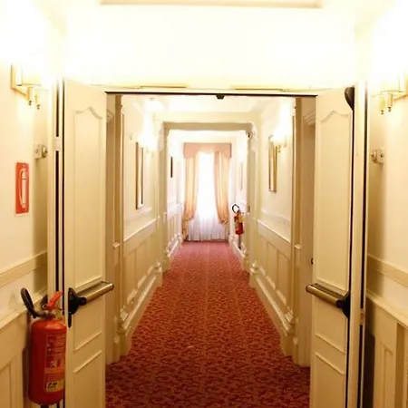 Lh Grand Hermitage Szálloda