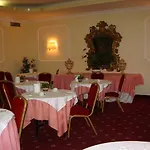 Lh Grand Hermitage