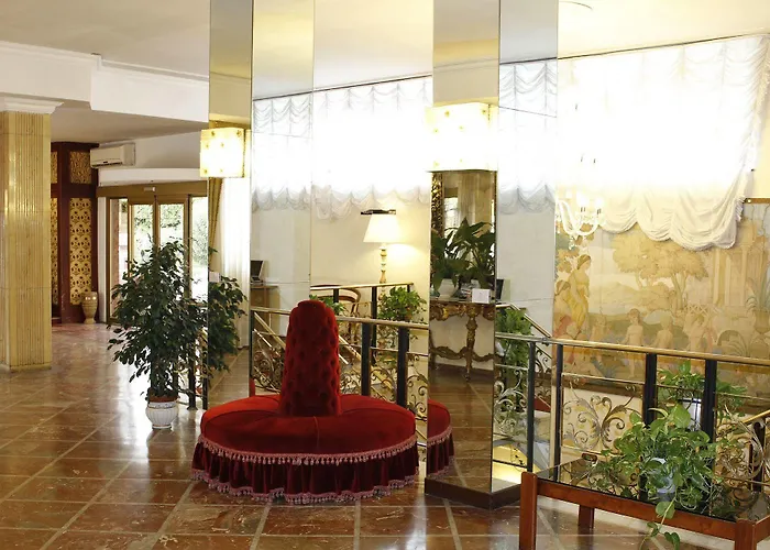 Lh Grand Hermitage